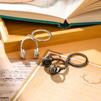 Sureio 4 Pcs Headphone Keychain Mini Music Keychain Singer Music Lover Dj Gifts Headset Keyring Party Favors Purse Bag Jewelry Accessories for Man and Women Graduation Gift