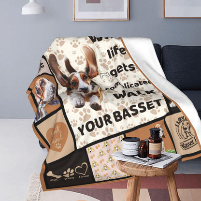 Basset Hound Dog Blanket Cute Basset Dog Decor Throw Blanket Super Warm Soft Plush Lightweight Fleece Flannel Animal Blanket Gifts for Girls Women Boys for Winter Couch Bedding 40"X50"