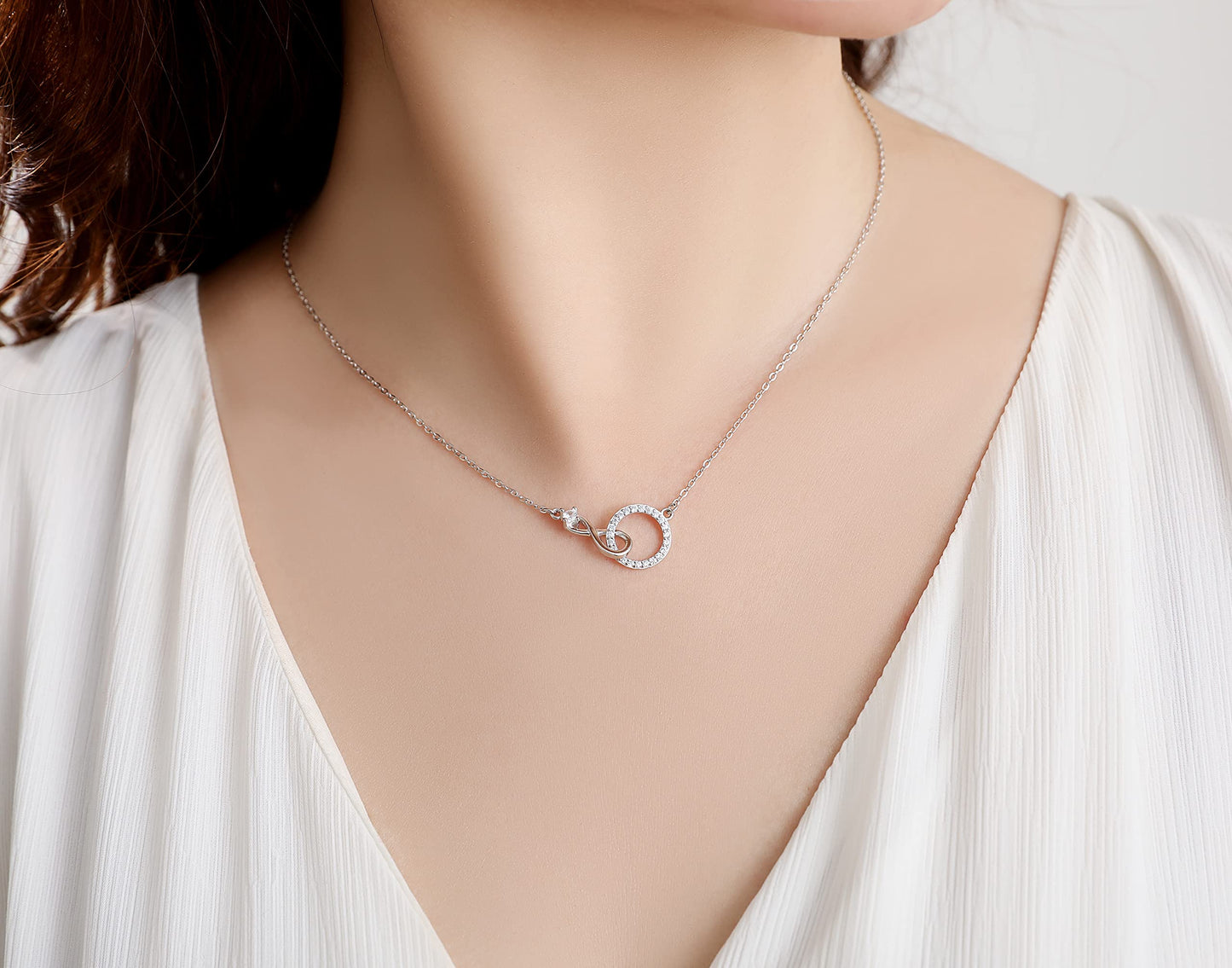 Auntie Niece Necklace, 925 Sterling Silver Infinity CZ Circle Necklace, Mother’s Day Gifts for Aunts, Niece Gifts from Aunt
