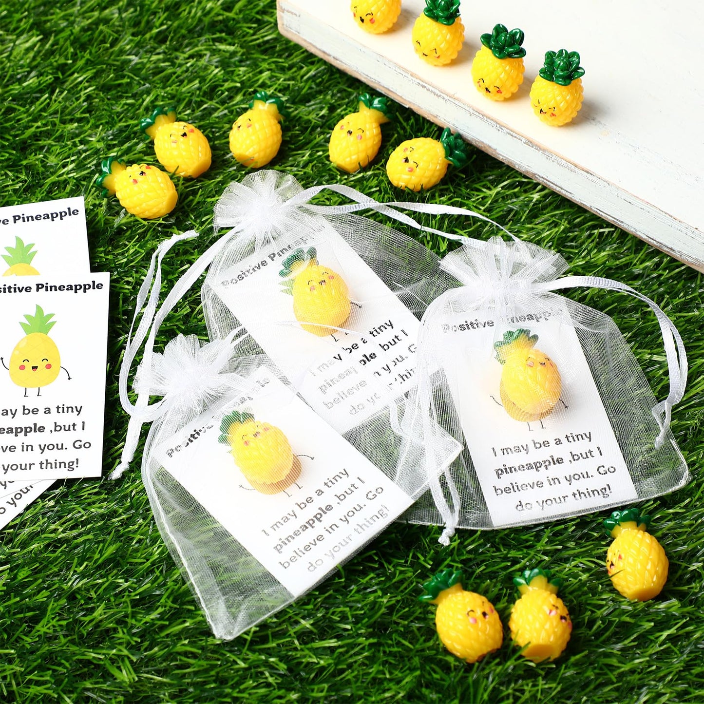 30 Sets Positive Pineapple Gift Bulk Inspirational Support Card Resin Cute Realistic Pineapple for Coworker End of Year Employee Teacher Back to School Gift