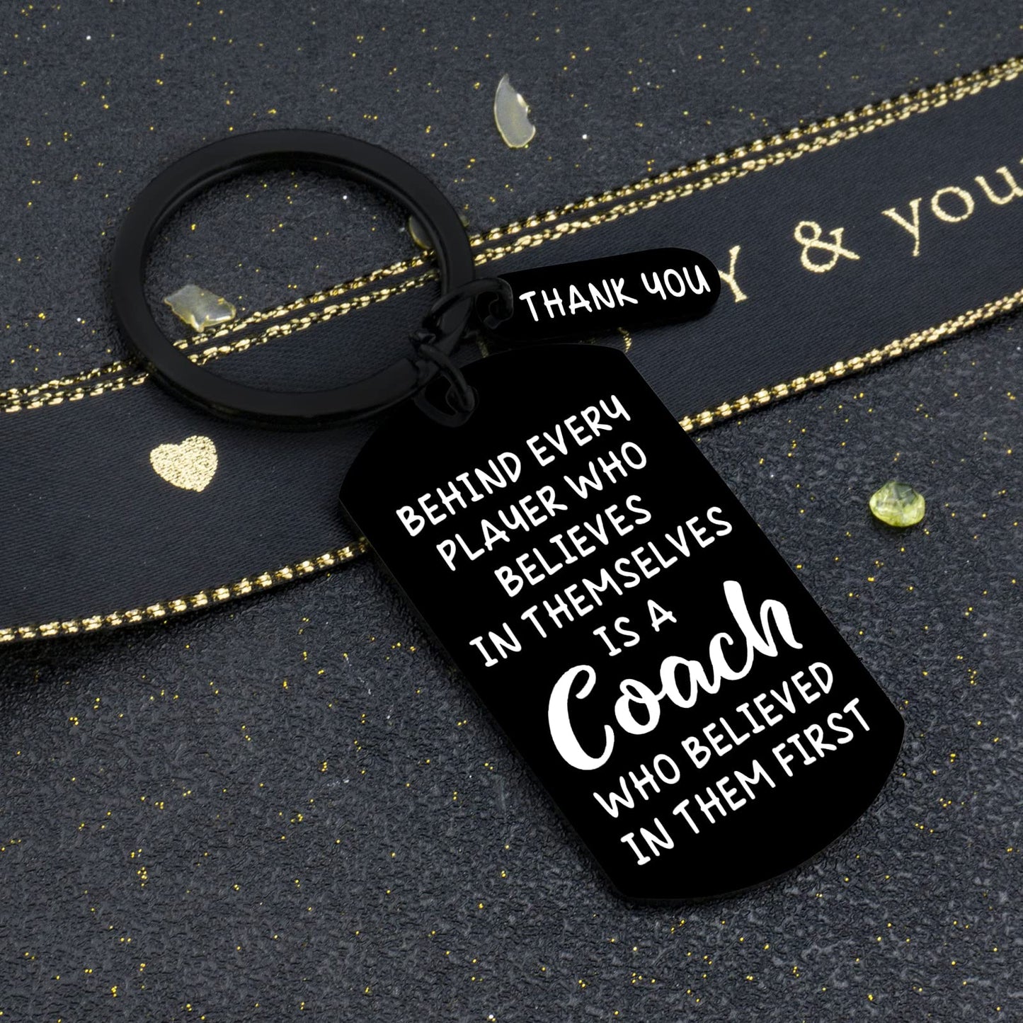 isiyu Coach Appreciation Gift Thank You Keychain Gift for Hockey Baseball Soccer Football Volleyball Team Fitness Instructor