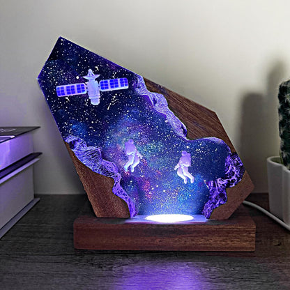 Handcrafted Astronaut Resin Lamp, RGB Galaxy Light With Wood Base USB Charging, Space Themed Bedroom Decor, Astronomy Gift for Sci-fi Lovers, Birthday Valentine's Day Gifts for Women & Men (S,6"x4")