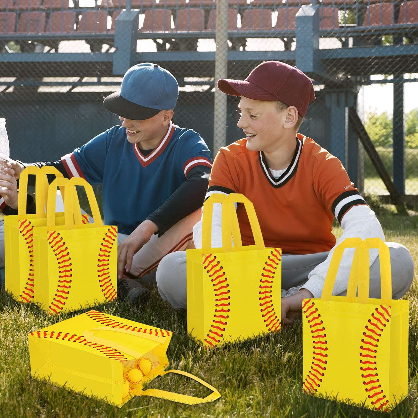 Hxezoc 12 Pieces Softball Gift Bags with Handle, Reusable Non Woven Treat Goodie Bag Sport Favor Bags For Softball Theme Birthday Party Decoration Supplies