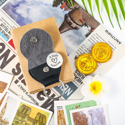 Sureio Pocket Hug Token Gifts for Men Boyfriend Girlfriend Inspirational Gift for Son Daughter Brother with Leather Keychain