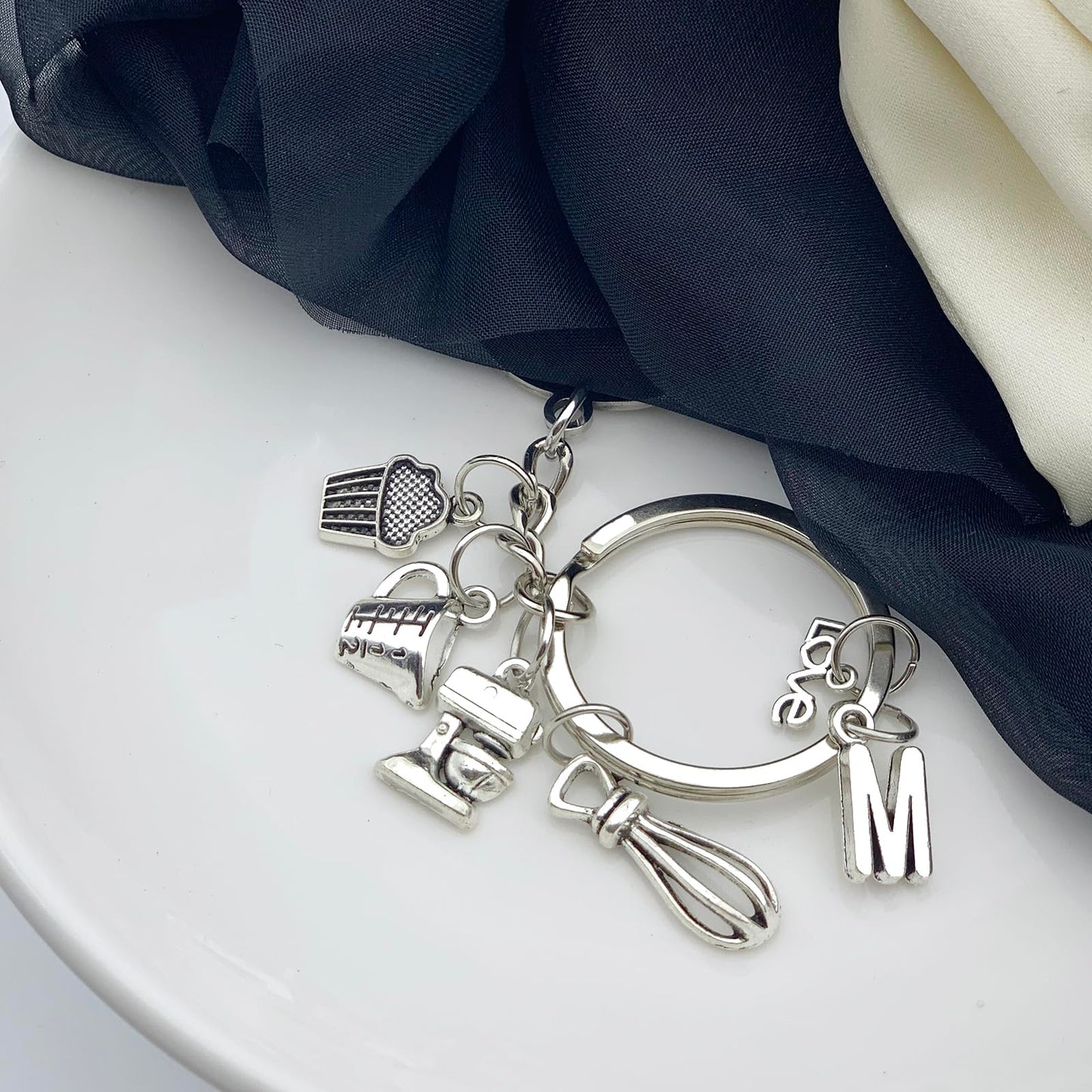 Baking Gifts for Lovers & Chefs - Cupcake Keychain & Graduation Kitchen Presents