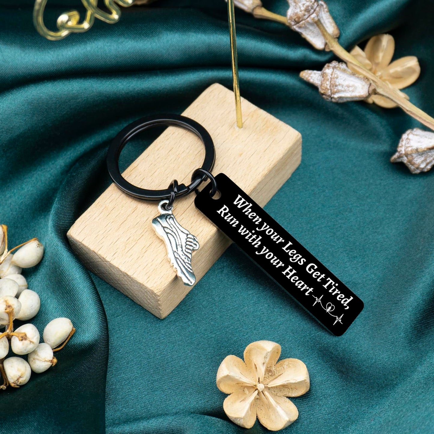 Running Gifts Cross Country Running Gifts For Runners Men Women Track And Field Marathon Running Accessories For Women Men Fitness Gym Runner Athletic Trainer Gift
