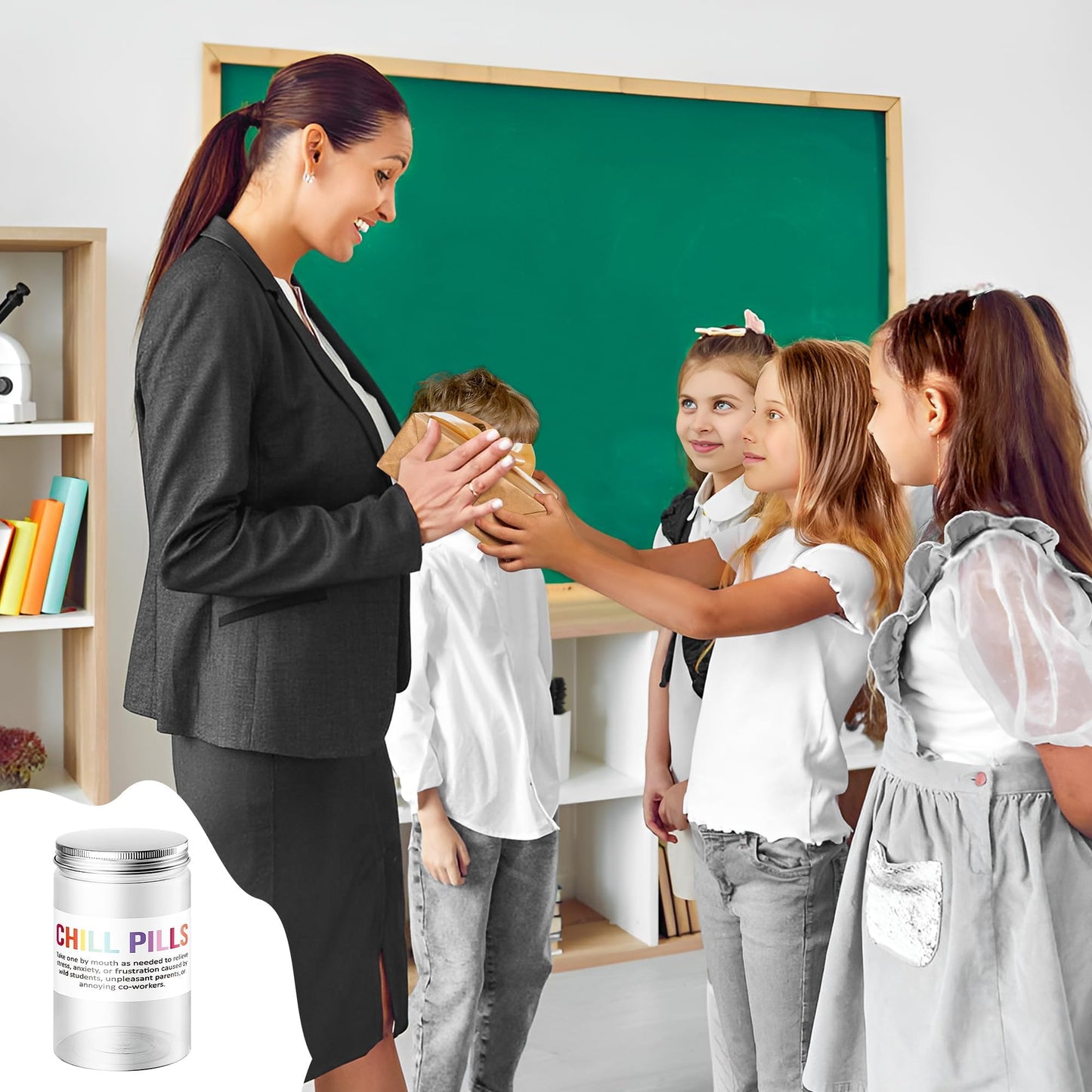 Funny Teacher Appreciation Gift - Plastic Chill Pills Jar with "Chill Pills"Sticker Cute Practical Medication Management Transparent Jars for Teacher's Day Graduation Gift(Candy Not Included)