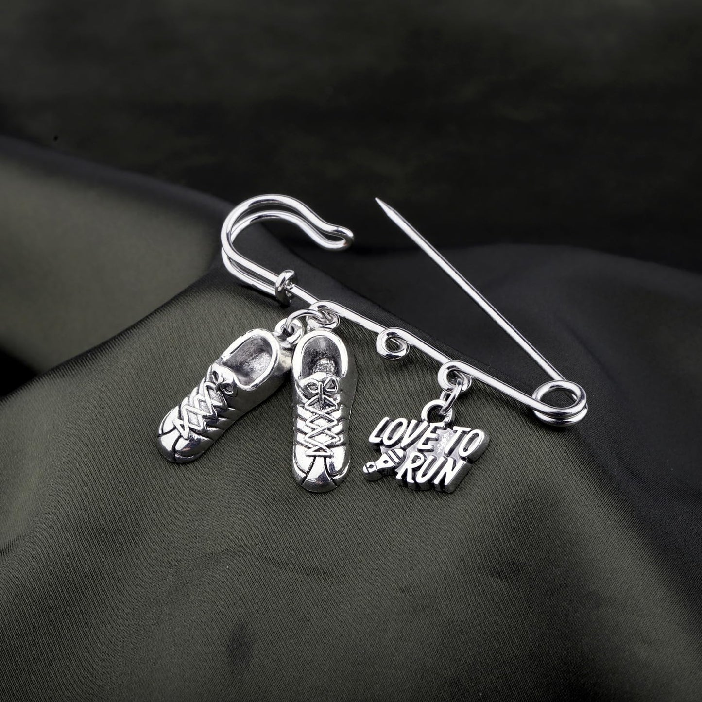 BEKECH Marathon Runner Gift Love To Run Running Shoe Charm Safety Pin Brooch Marathon Cross Country Running Gifts for Runners