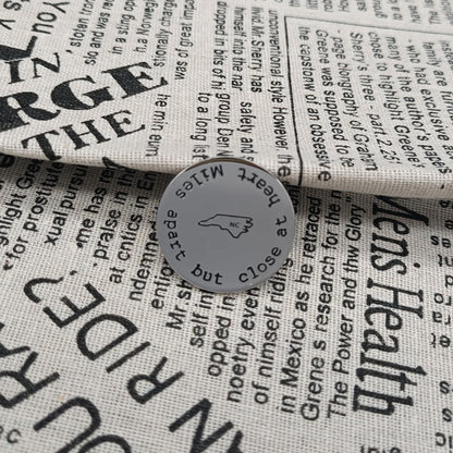 JJTZX Pocket Hug Token for Long Distance Relationship Gifts Miles Apart but Close at Heart United States Map Keychain