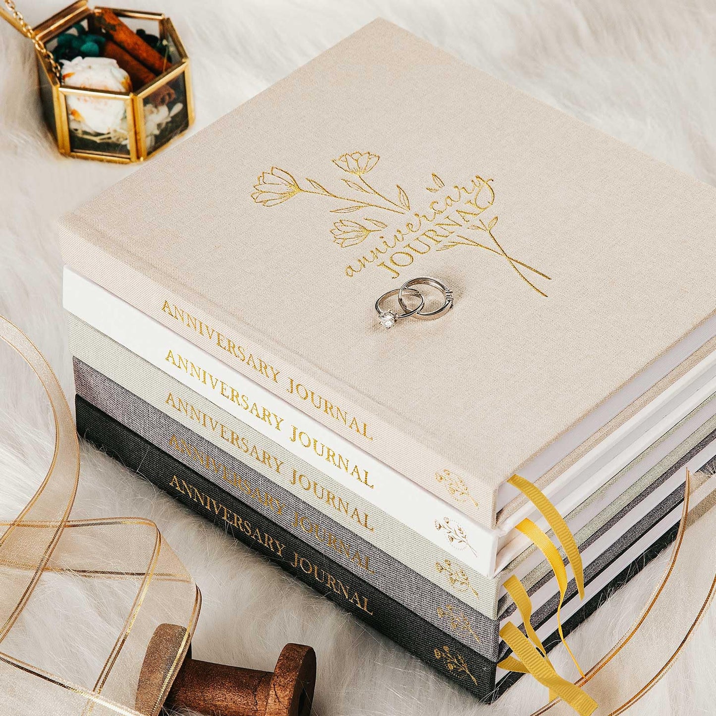 Lanpn Wedding Anniversary Journal Notebook - Linen First Year to 70th Anniversary Scrapbook Memory Book for Couples - Newlywed Marriage Journal Wedding Anniversary Book Gifts (Green, 190 Pages)