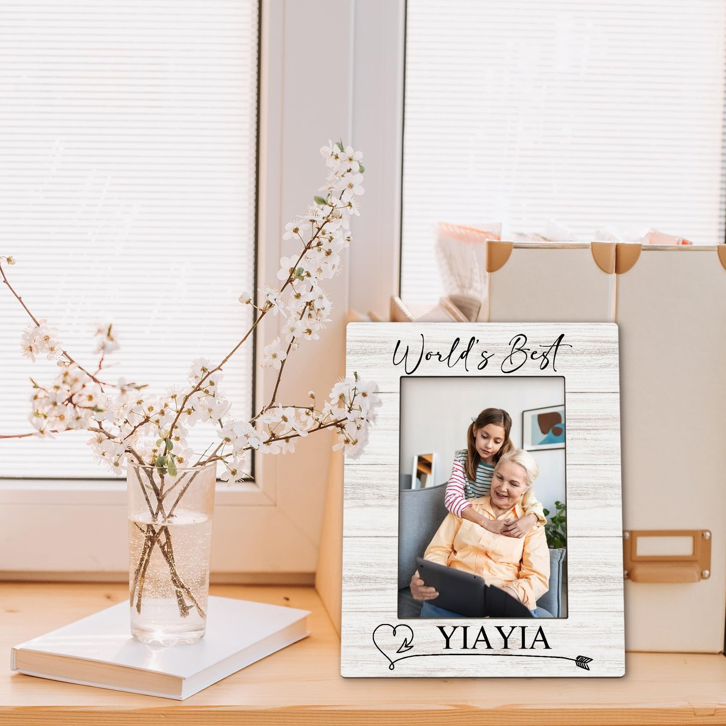 Yiayia Gifts Picture Frame 5x7, Grandma Photo Frame, Christmas Mothers Day Birthday Gifts for Yiayias from Grandkids, World's Best Yiayia Wooden Picture Photo Frames for Desk Home Room Decor
