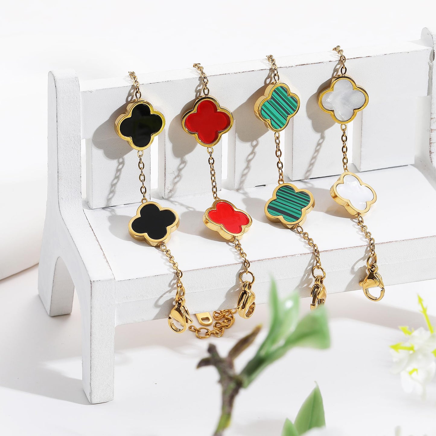 AIPPK 18K Gold Plated Clover Lucky Bracelet for Women White/Black/Red/Green Flower Four Leaf Link Bracelets Trendy Jewelry Gifts for Women
