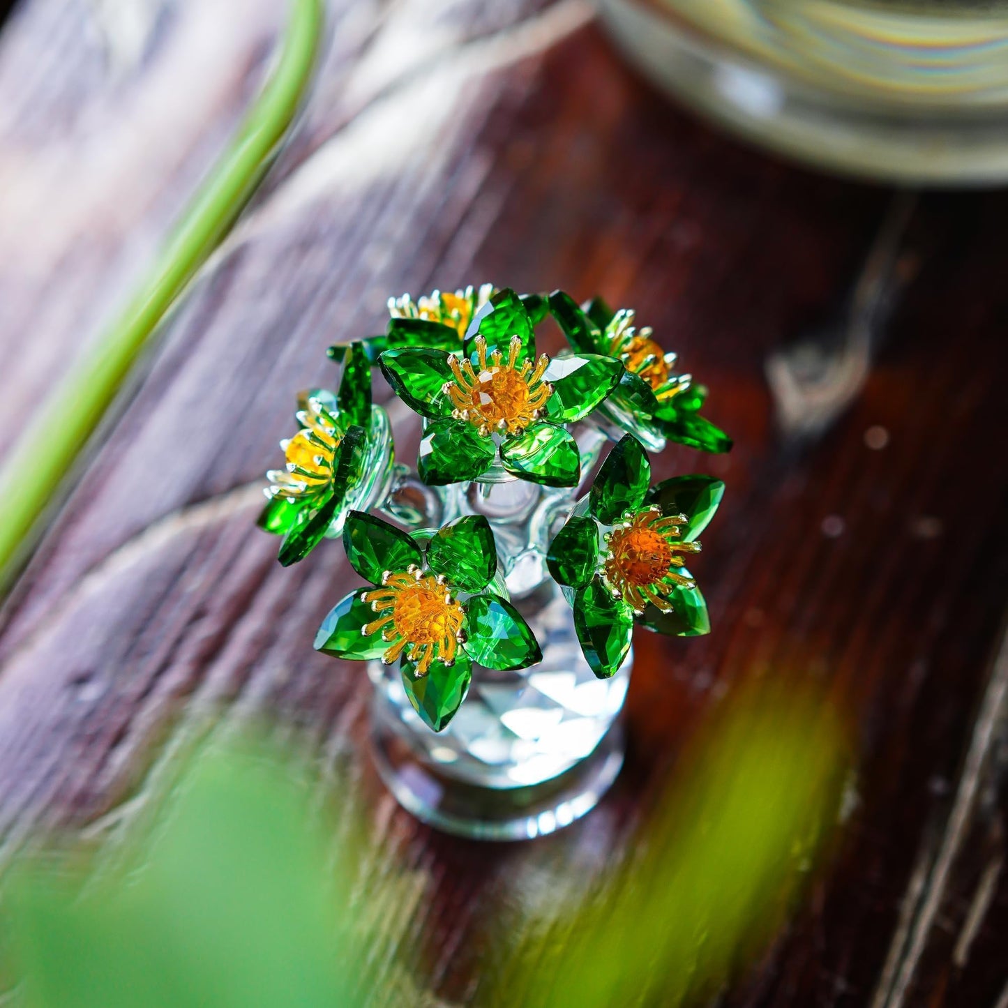 Handcrafted Crystal Flower Figurine 3.8in Tall Glass Flower Ornament Collectibles St. Patrick's Day Decor for Home Unique Gift for Women Mom Wife(Green)