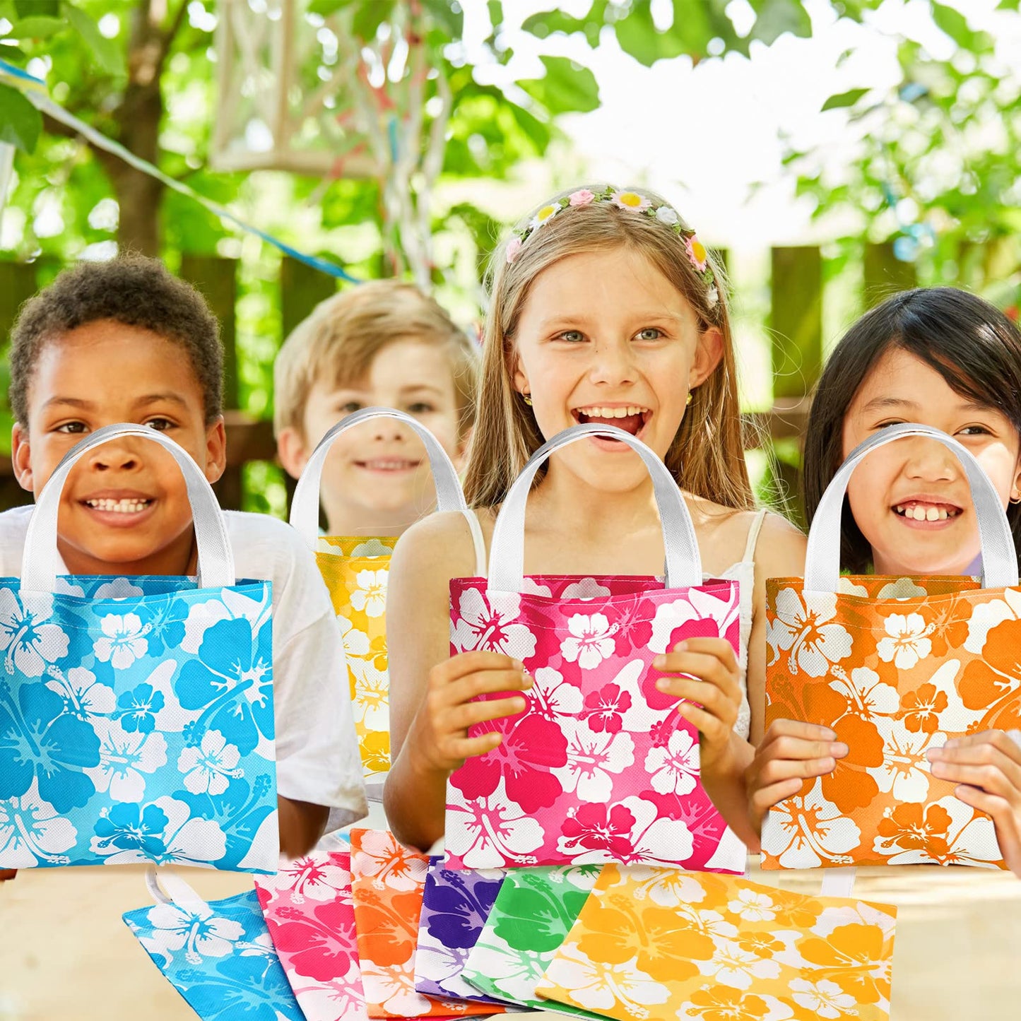 Teling 24 Pcs Hawaiian Party Favor Bags Hibiscus Tropical Tiki Luau Goodie Gift Bags with Handle for Kids Non Woven Summer Birthday Party Supplies