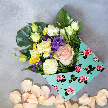 Lyforpyton Blue Mother's Flower Arrangement Gifts Boxes , Envelope Gift Box For Flowers , Foldable Decorative Bouquet Packaging Paper Box, Suitable for Flower Shop , Wedding , Party , Birthday , Valentine's Day and Mother's Day（4 Pcs )