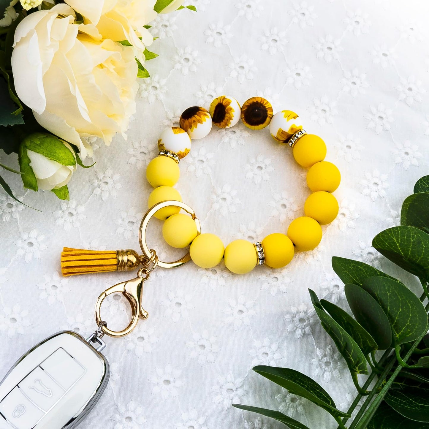Sunflower Bracelet Gifts for Women Yellow Gifts for Women Sunflower Car Accessories Silicone Beaded Wristlet Keychain Yellow Sunflower Bracelet for Sunflowers Lovers