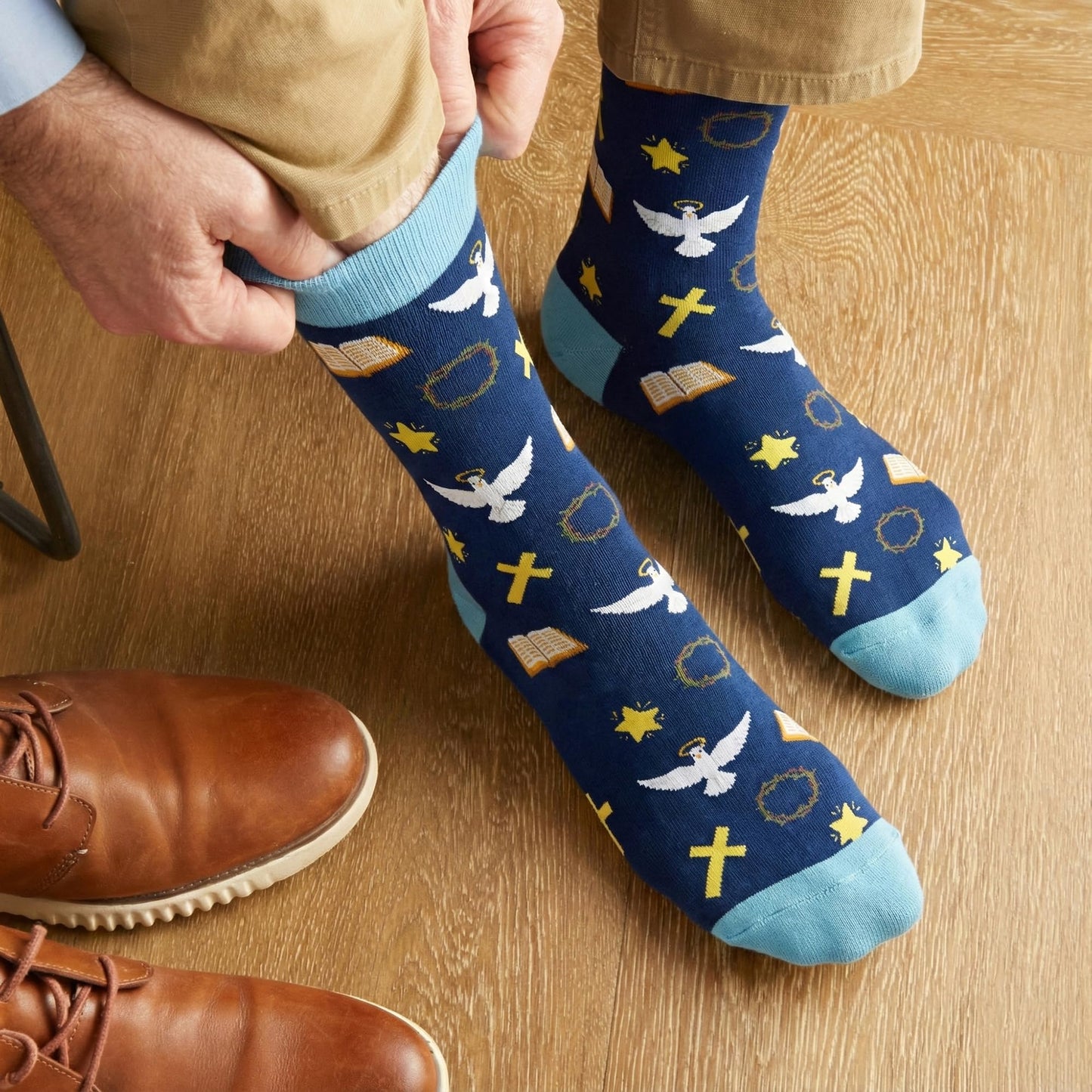 Pastor Appreciation Gifts - Christian Fathers Day Gift for Men, Inspirational Religious Socks for Pastors