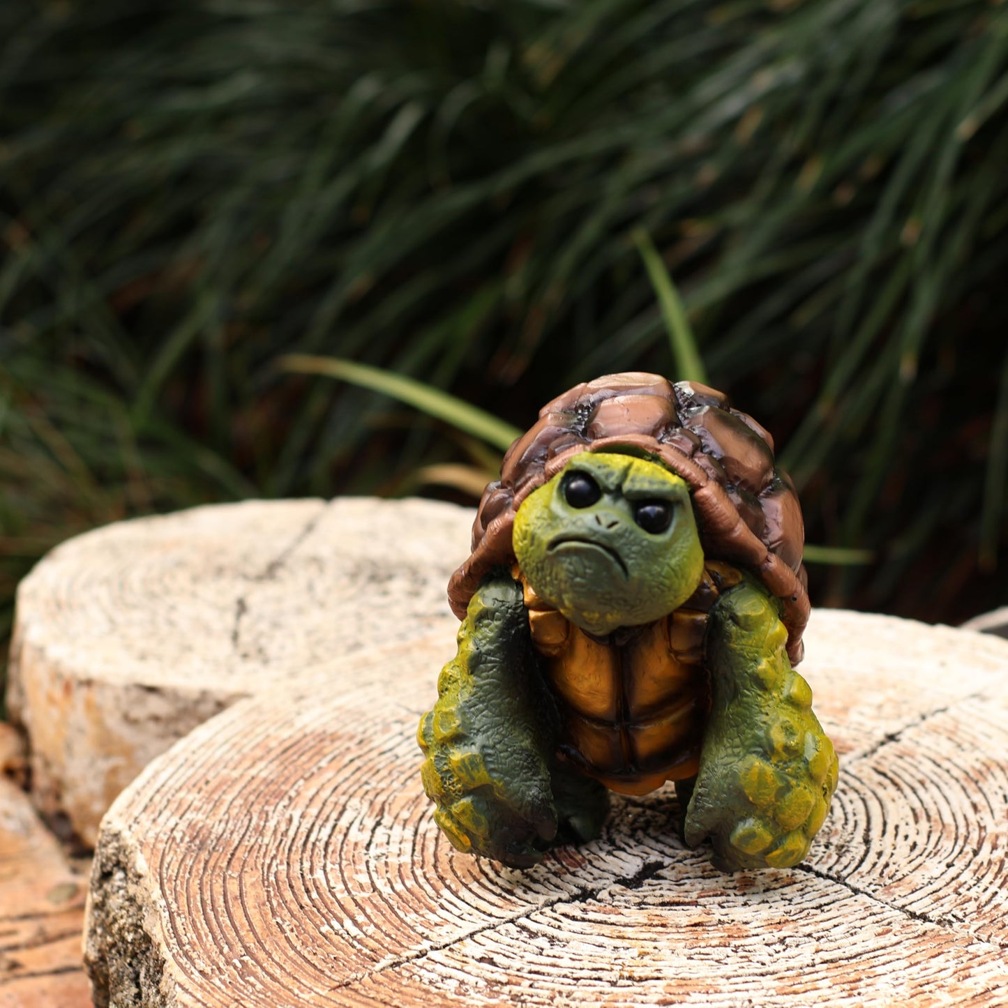 MOLMH Weird Stuff Grumpy Angry Turtle Statue, Hand-Painted Realistic Resin Sculpture, Unique Ugly Cute Garden & Desk Decor for Home Office, Novelty Gift Idea