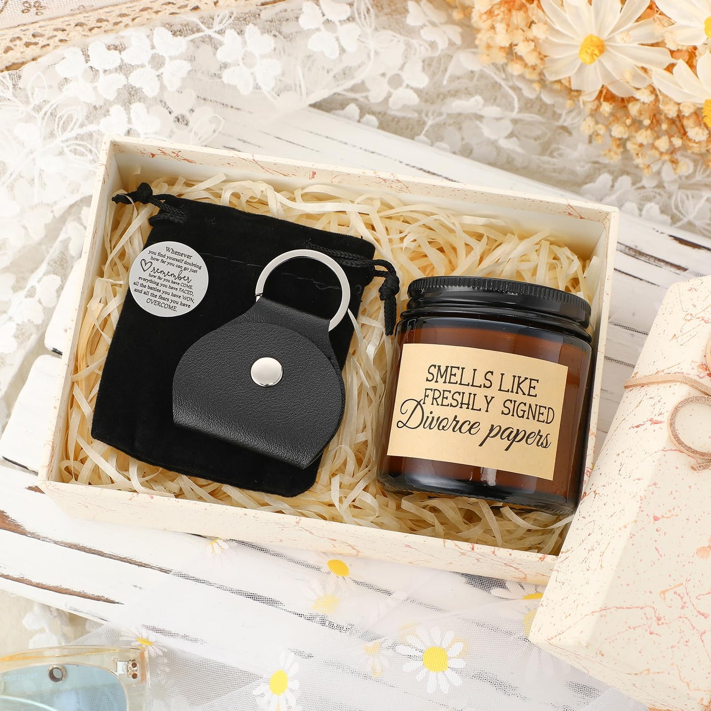 Coume 3 Pcs Divorce Lavender Scented Candle Gifts for Women Scented Candles Pocket Hug Token and PU Leather Keychain Breaking up Funny Gifts for Friends Sister Coworker Men Female(Novel)