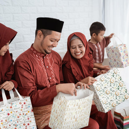Amylove 24 Pcs Reusable Eid Mubarak Gift Bags with Handles Non Woven Ramadan Goodie Bags Eid Mubarak Party Favor Treat Gift Wrapping Shopping Tote Ramadan Party Supplies 9.2" x 8.7" x 4.3"