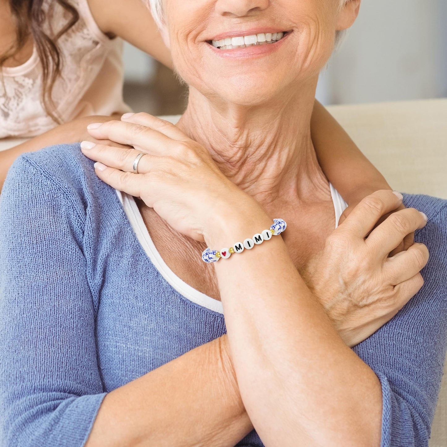 Sereney Mimi/Gigi/Nana/New Mom Gifts, Mimi/Gigi/Nana/New Mom Bracelet as Birthday Gift for Grandmother Great-grandmother Mother-in-law Mama, Bule and White Porcelain Stretch Bead Bracelet for Women