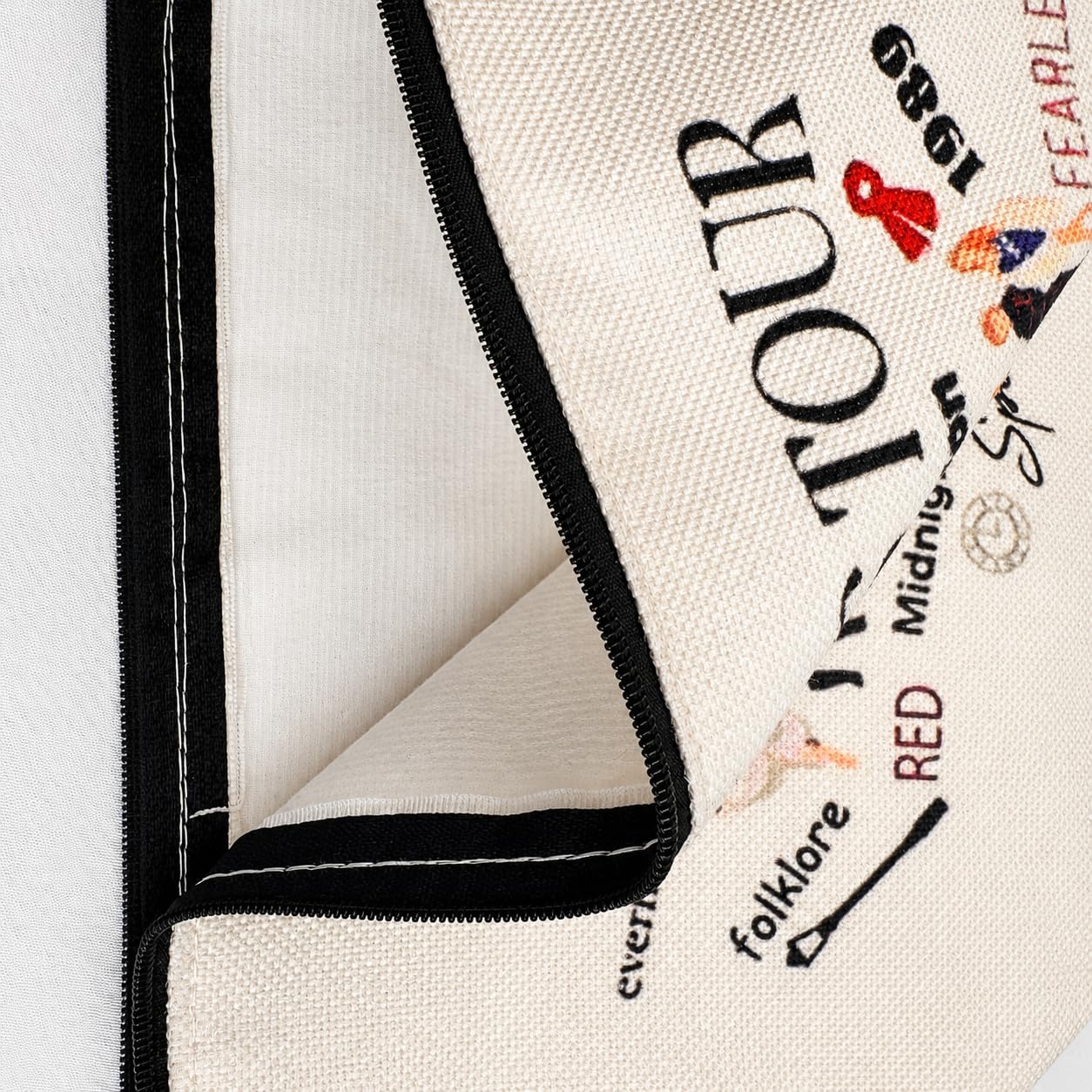 Music Lover Small Makeup Bag Gifts for Women, Singer Makeup Bags, Singer Merch Cosmetic Bag for Next Era, Gift for Women Friends Birthday Mother's Day Nurse Graduation Gift for Her Music Lovers