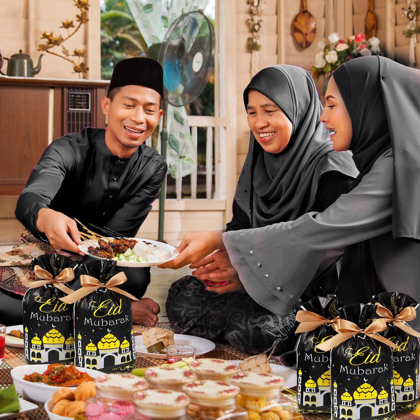 Blulu 50 Pcs Eid Mubarak Gifts Bags Plastic Ramadan Gift Bags Arabesque Moon Bulk Mosque Happy Eid Theme Goodie Pouches for Muslim Mubarak Party Candy Wrapping Supplies Decorations(Black)