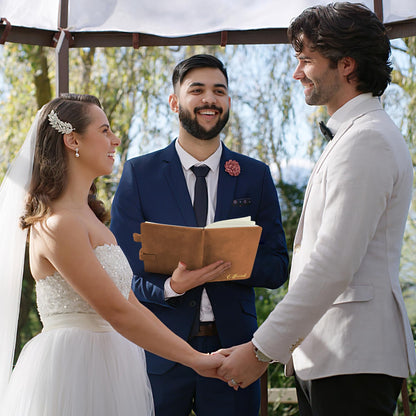 Wedding Officiant Book with Pen, 200 Pages A5 Lined Leather Wedding Journal Notebook, Pastor Ministers Sermon Officiant Gifts for Wedding Day Ceremony Proposal - Brown