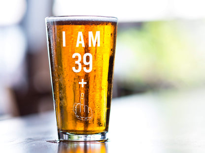 Gelid 39 + One Middle Finger 40th Birthday Gifts for Men Women Beer Glass – Funny 40 Year Old Presents - 16 oz Pint Party Decorations Supplies - Craft Beers Gift Ideas for Dad Mom Husband Wife 40 th