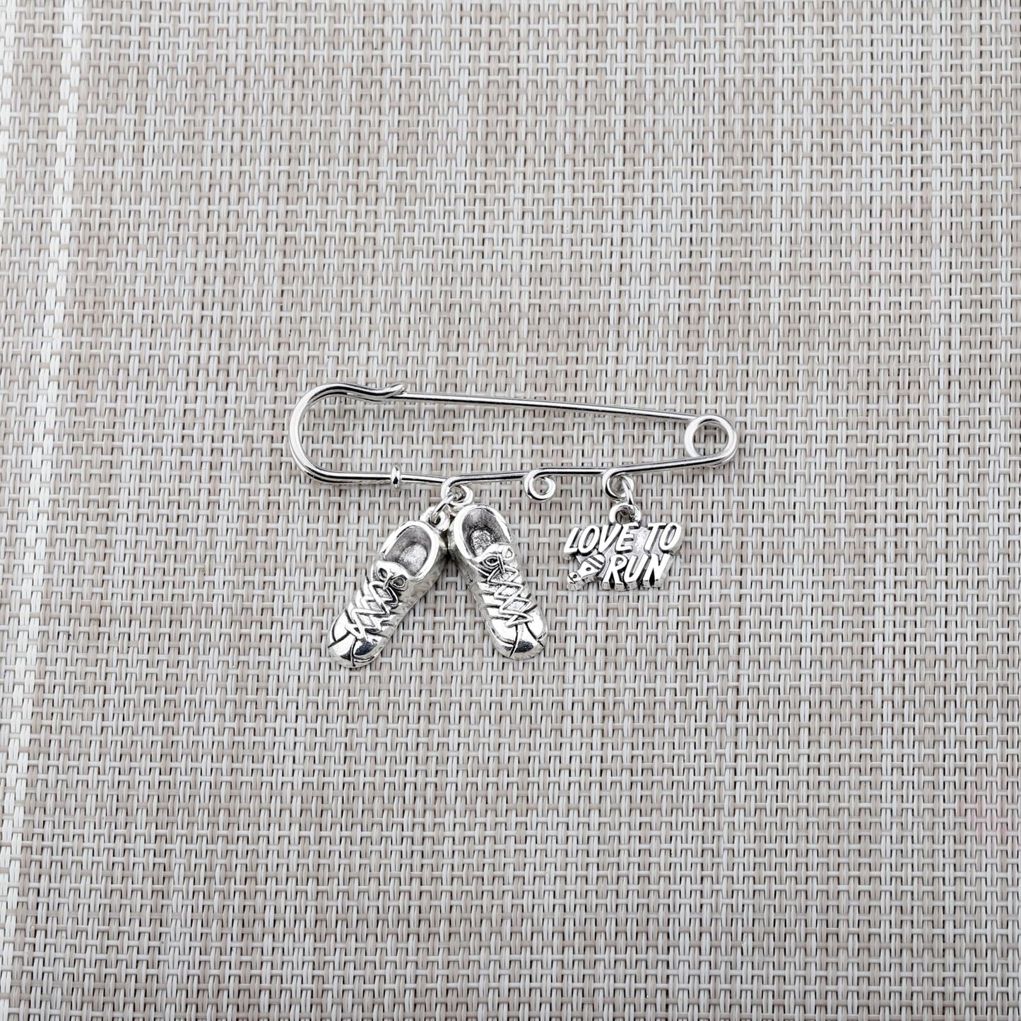 BEKECH Marathon Runner Gift Love To Run Running Shoe Charm Safety Pin Brooch Marathon Cross Country Running Gifts for Runners