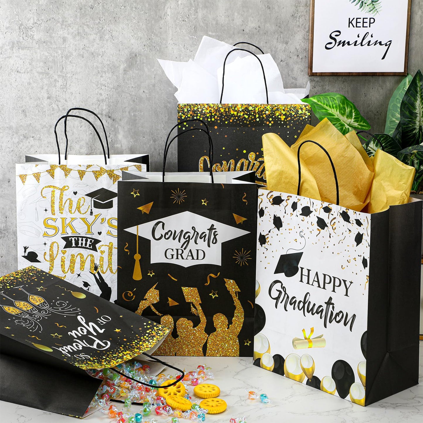 Geyoga 10 Pcs 13'' Large 2026 Graduation Party Favor Bags with Handles and Tissue Papers, Class of 2026 Graduation Gift Bags for High School College Congrats Grad Party Supplies(Black and Gold)