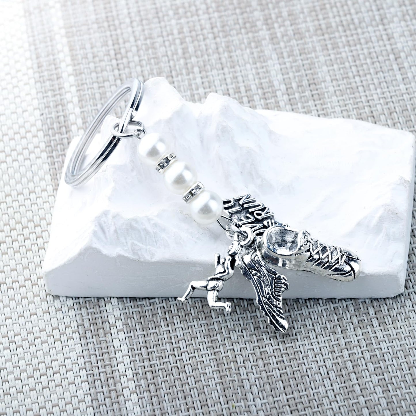 BEKECH Runner Keychain Marathon Runner Jewelry Running Gift Jewelry Track Marathon Gift Athlete Charm Purse Charms Key Ring