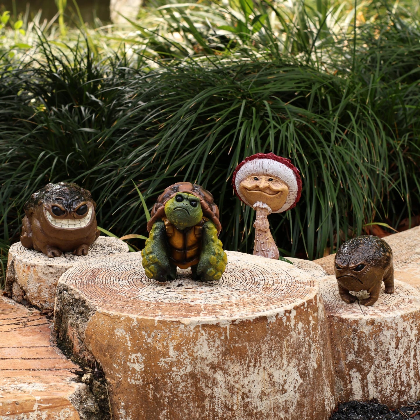 MOLMH Weird Stuff Grumpy Angry Turtle Statue, Hand-Painted Realistic Resin Sculpture, Unique Ugly Cute Garden & Desk Decor for Home Office, Novelty Gift Idea