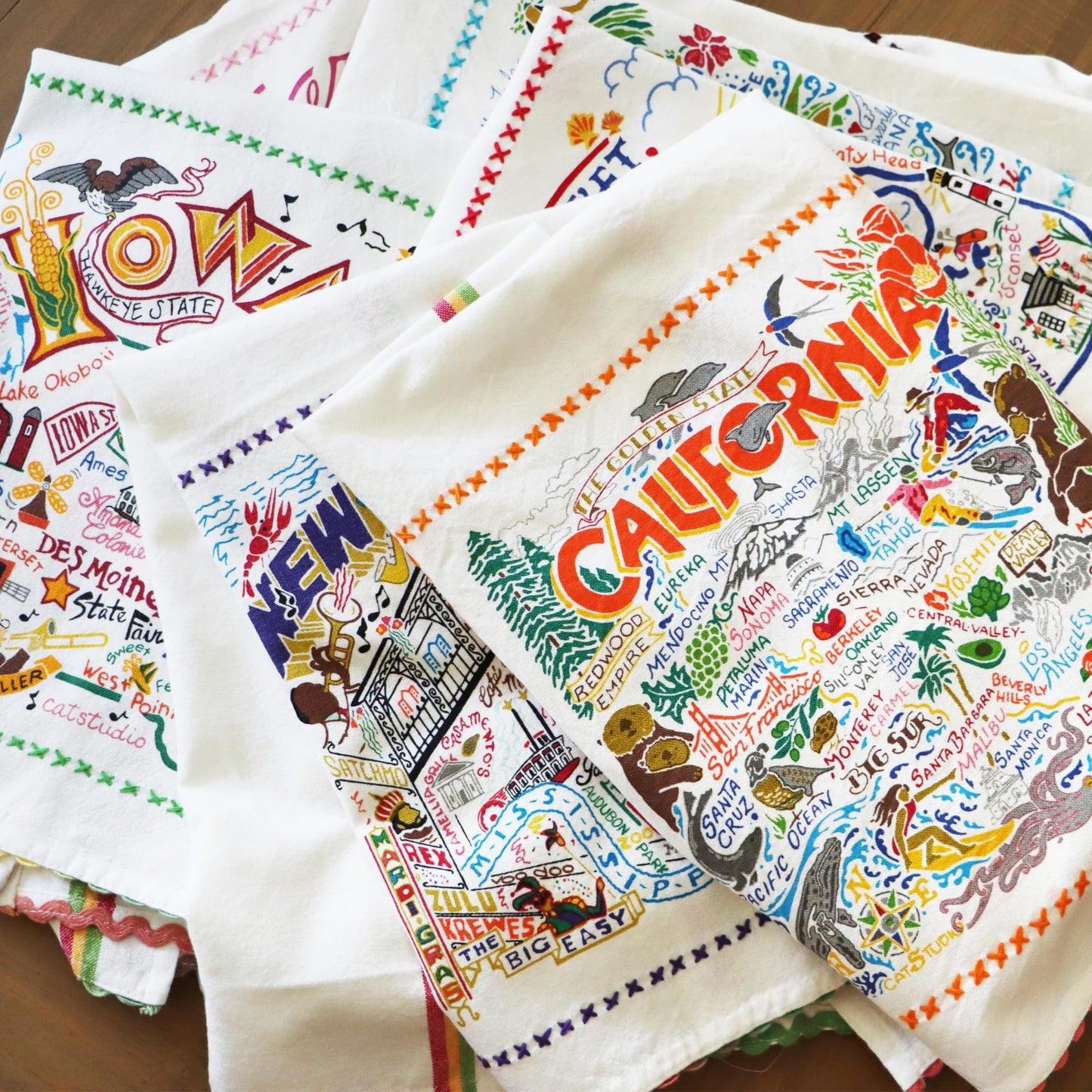 Catstudio Arizona Dish Towel - U.S. State Souvenir Kitchen and Hand Towel, Perfect Tea Towels for Arizona Lovers, Travel Souvenir, Housewarming Gifts, Couple Gifts