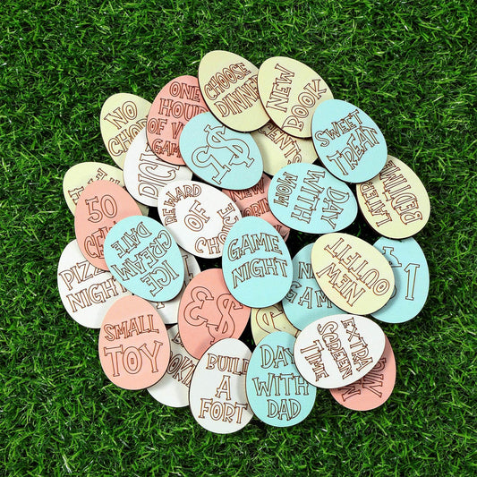 Menkxi 30 Pack Wooden Easter Egg Tokens Basket Stuffers Easter Reward Tokens with 30 Different Engraved Sayings Eggs Filled Activity for Teens Adults