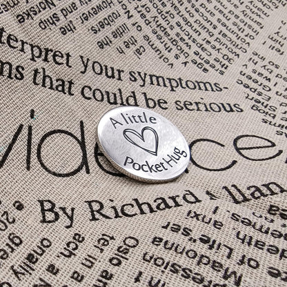 JJTZX Pocket Hug Token for Long Distance Relationship Gifts Miles Apart but Close at Heart United States Map Keychain