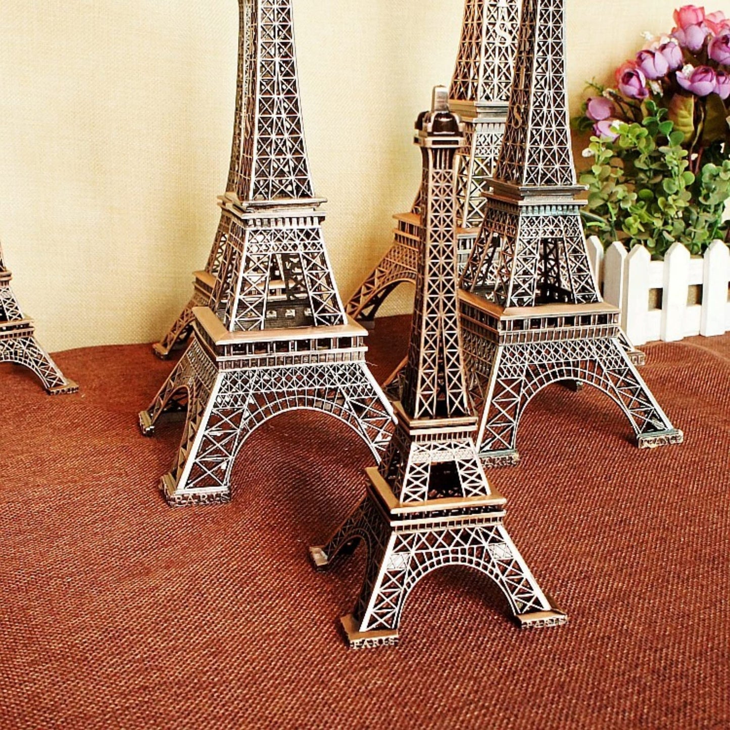 Chinshwehaw Eiffel Tower Statue Decor 7 Inch Alloy Metal Collectible Figurine Replica Souvenir Room French Eiffel Tower Party Decoration Table Stand Holder Gift for Cake Topper