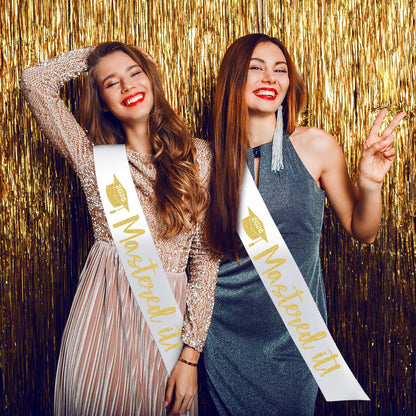 Mastered It Graduation Sash Class of 2026 Glitter Satin Sash for Masters - Congrats Grad Decorations, Masters Degree Graduation Gift for Her or Him, Grad Party Supplies - White Gold
